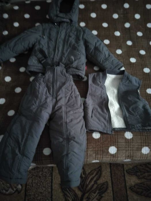 Продам зимовий комбінезон