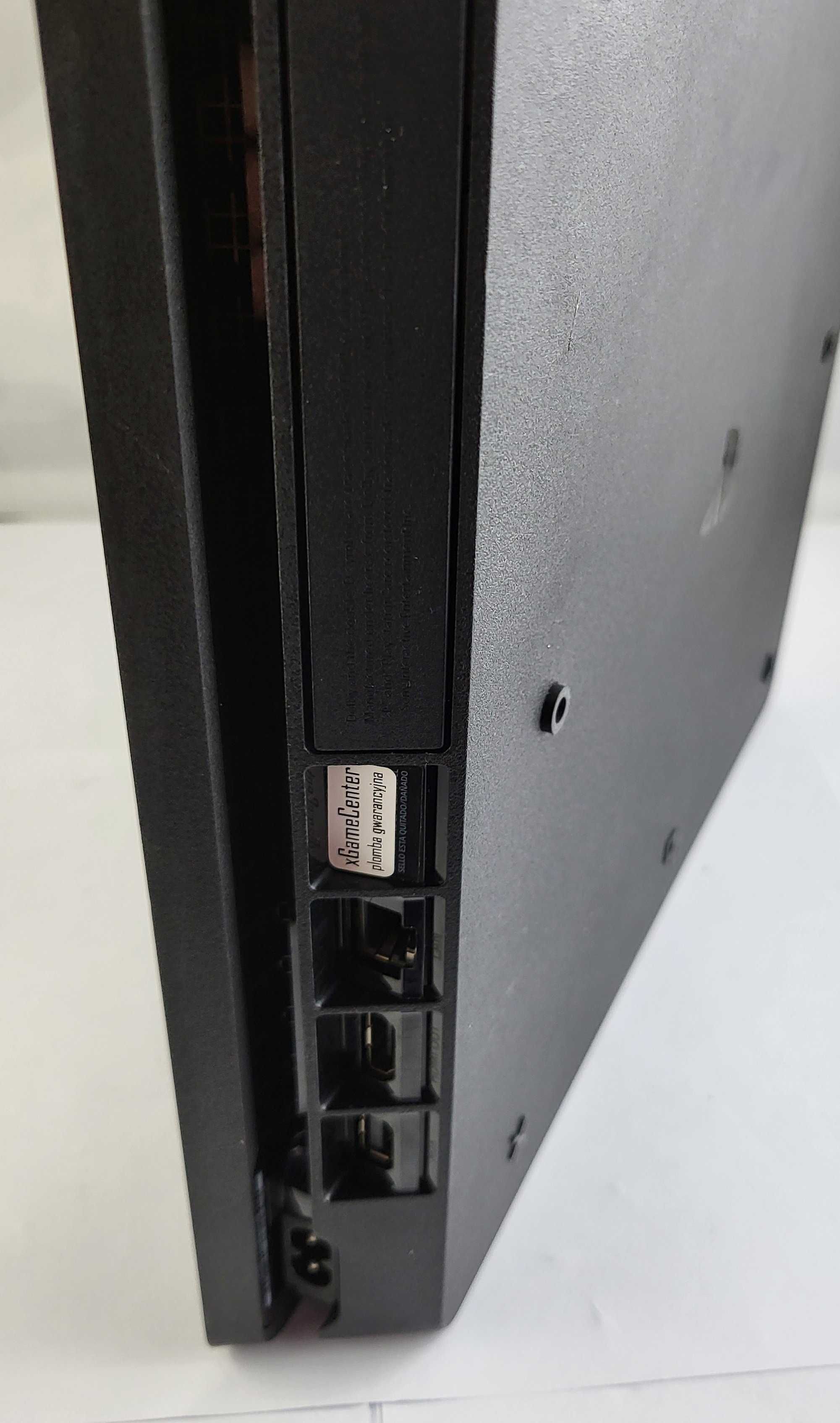 Konsola PLAYSTATION 4 SLIM 500GB + Pad, okablowanie