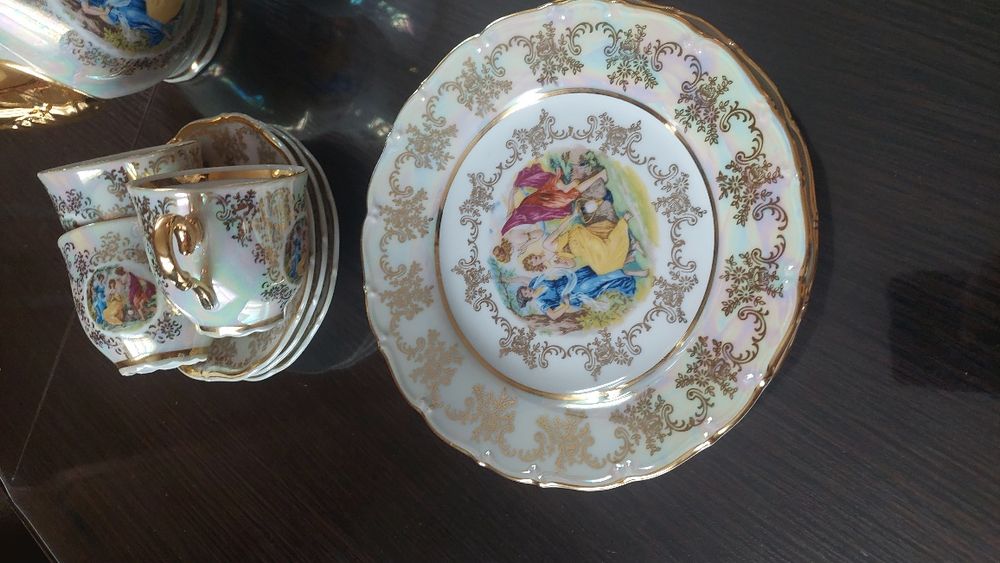 Сервіз кофейний порцеляновий Мадонна.