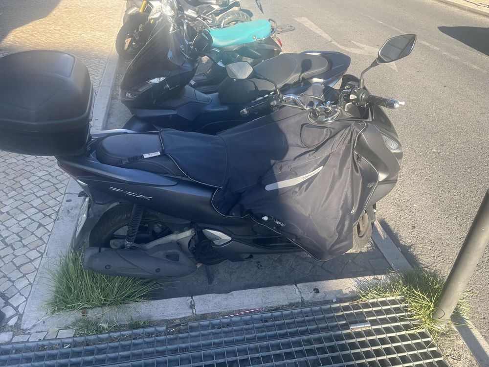 Honda PCX 125 em bom estado