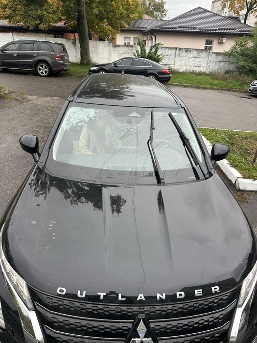 Mitsubishi Outlander 2022 | 2.5 л | AWD |