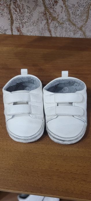 Продам дитячі тапочки, для найменших