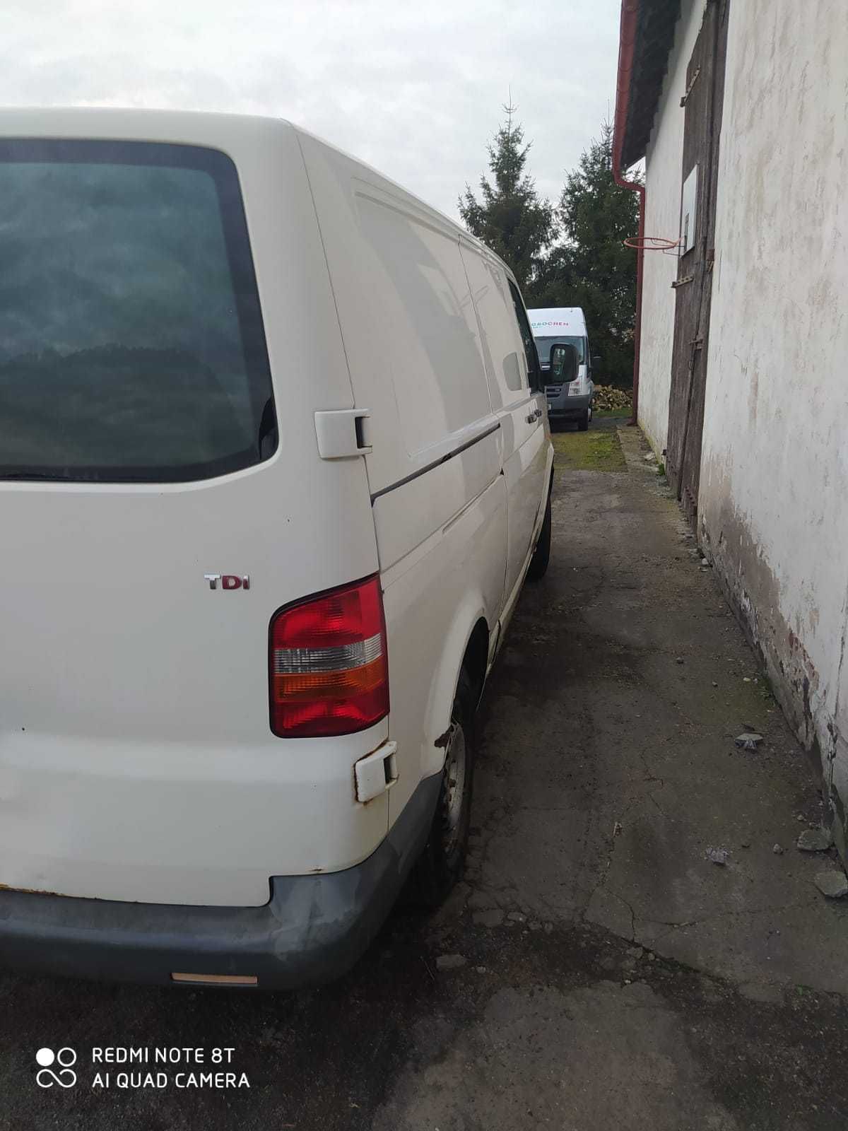 Volkswagen Transporter T5 blaszak 2.5 TDI 2006 r.