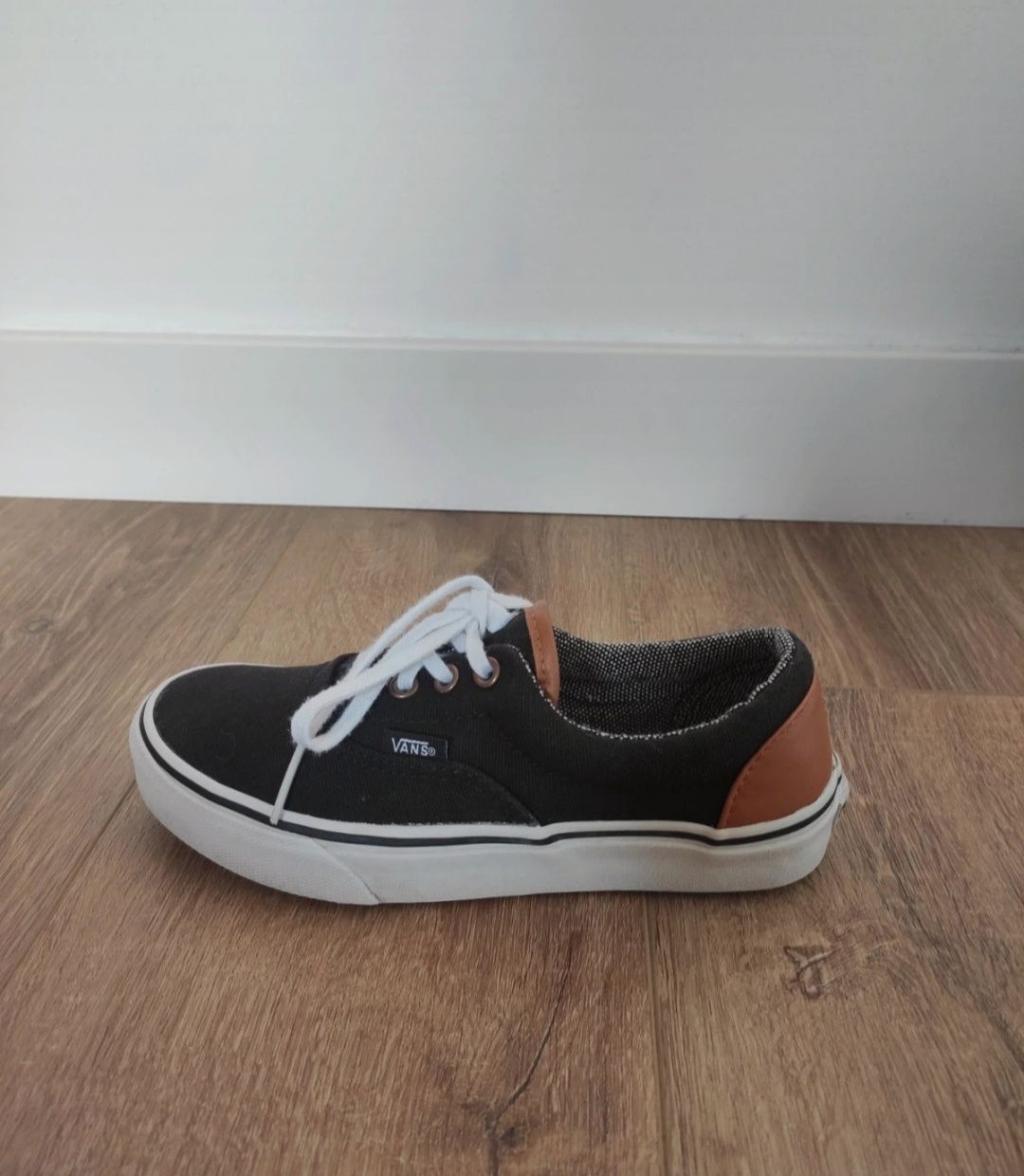 Czarne brązowe buty tenisówki Vans