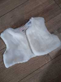Białe futerko kamizelka bolerko mantaray 18-24m 92cm