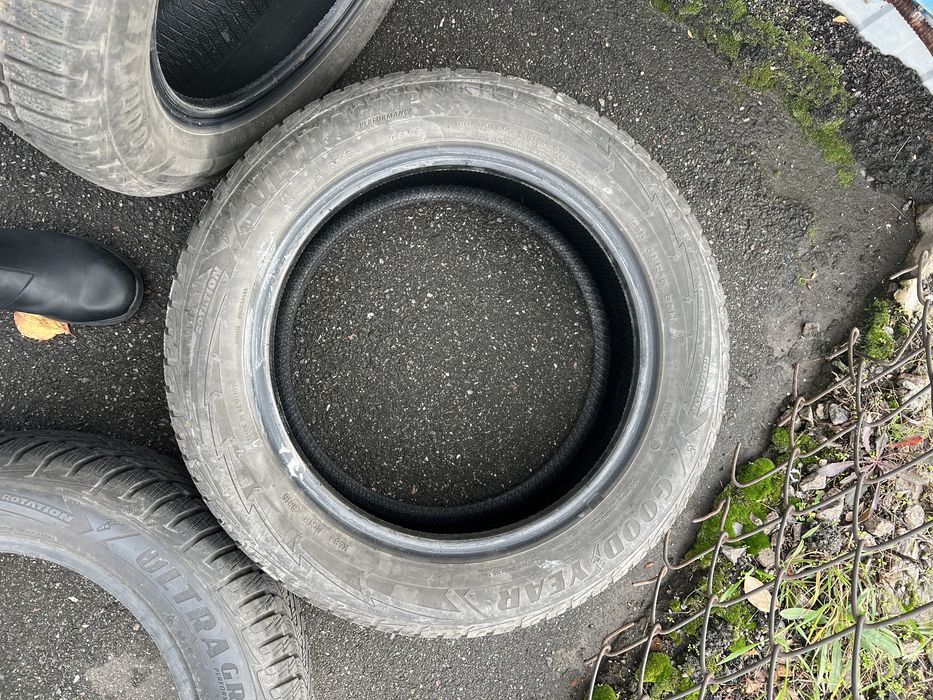 Комплект шин Goodyear EfficientGrip Performance 215/55/16