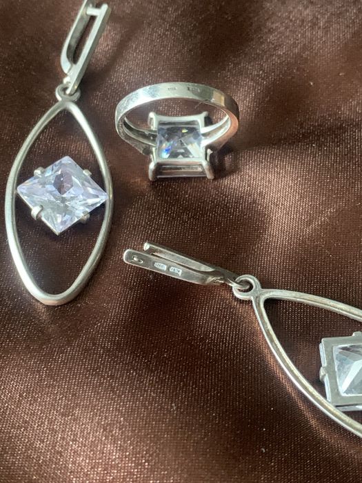 Набір срібло(з каблучкою 19 р)