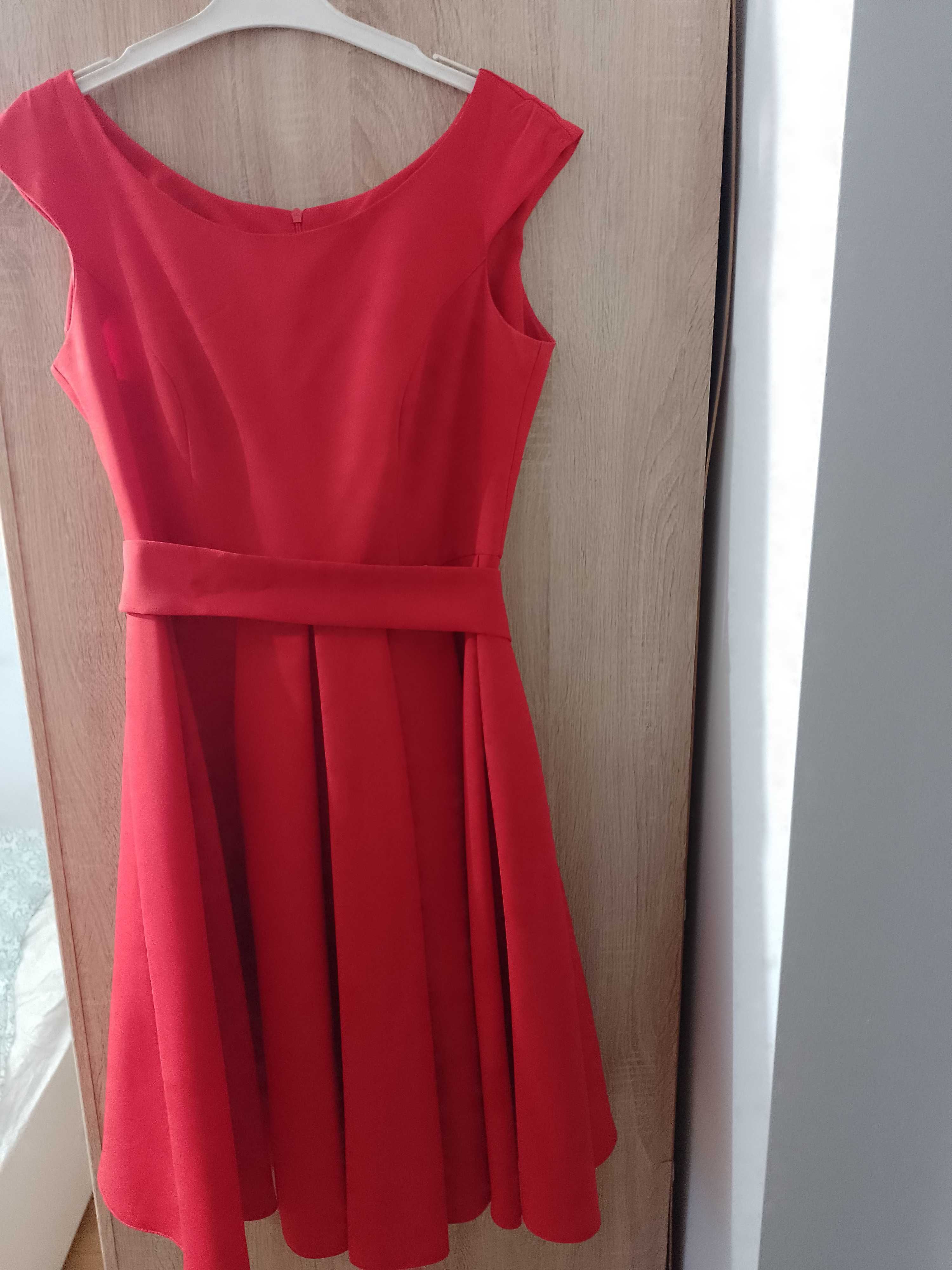 Sukienka czerwona  rozmiar 40