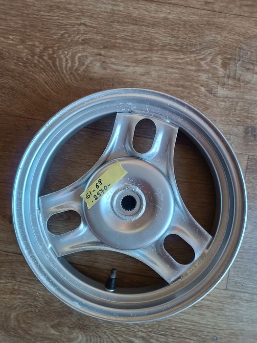 Задний диск на Honda Dio AF 61/62/68 Хонда Дио АФ 61/62/68