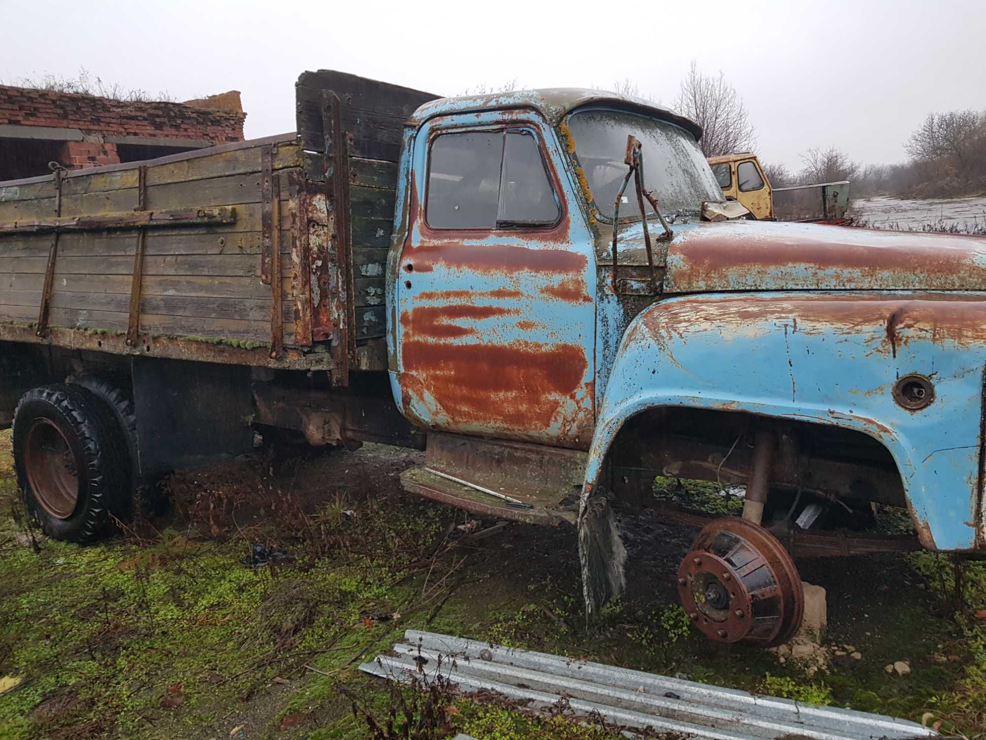 Продам техніку газ 53,зіл 130.