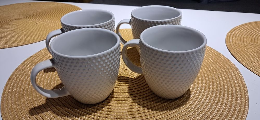 Filiżanki kubki na kawę herbatę
