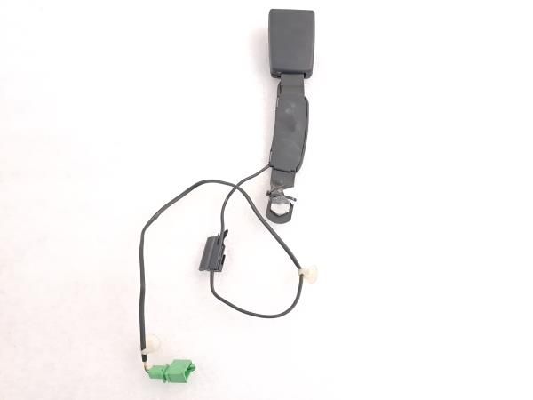 Encaixe de cinto frente esquerdo SEAT Ibiza IV ST (6J8, 6P8)