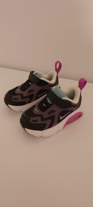 Sapatilhas Nike (Tamanho 22)