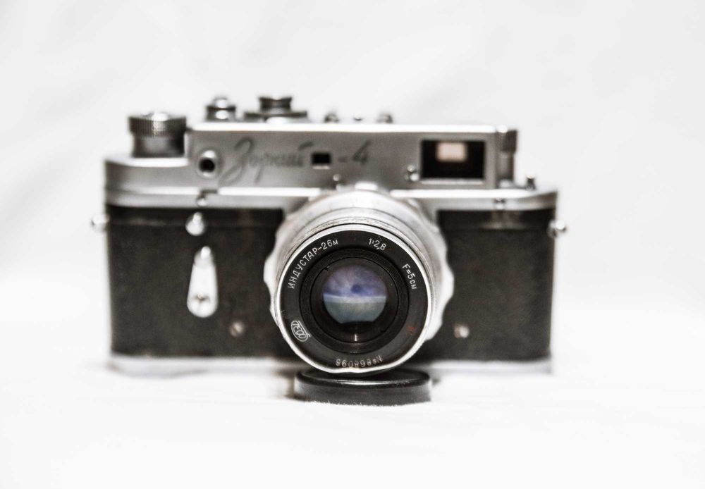 Zorki 4 ( napis w cyrylicy ) SPRAWNA / tylko korpus /