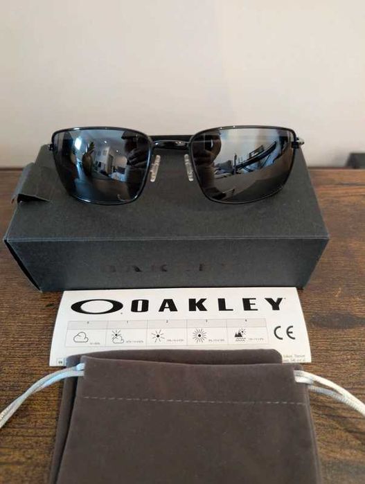 Óculos de sol desportivos Oakley Square Wire OO4075