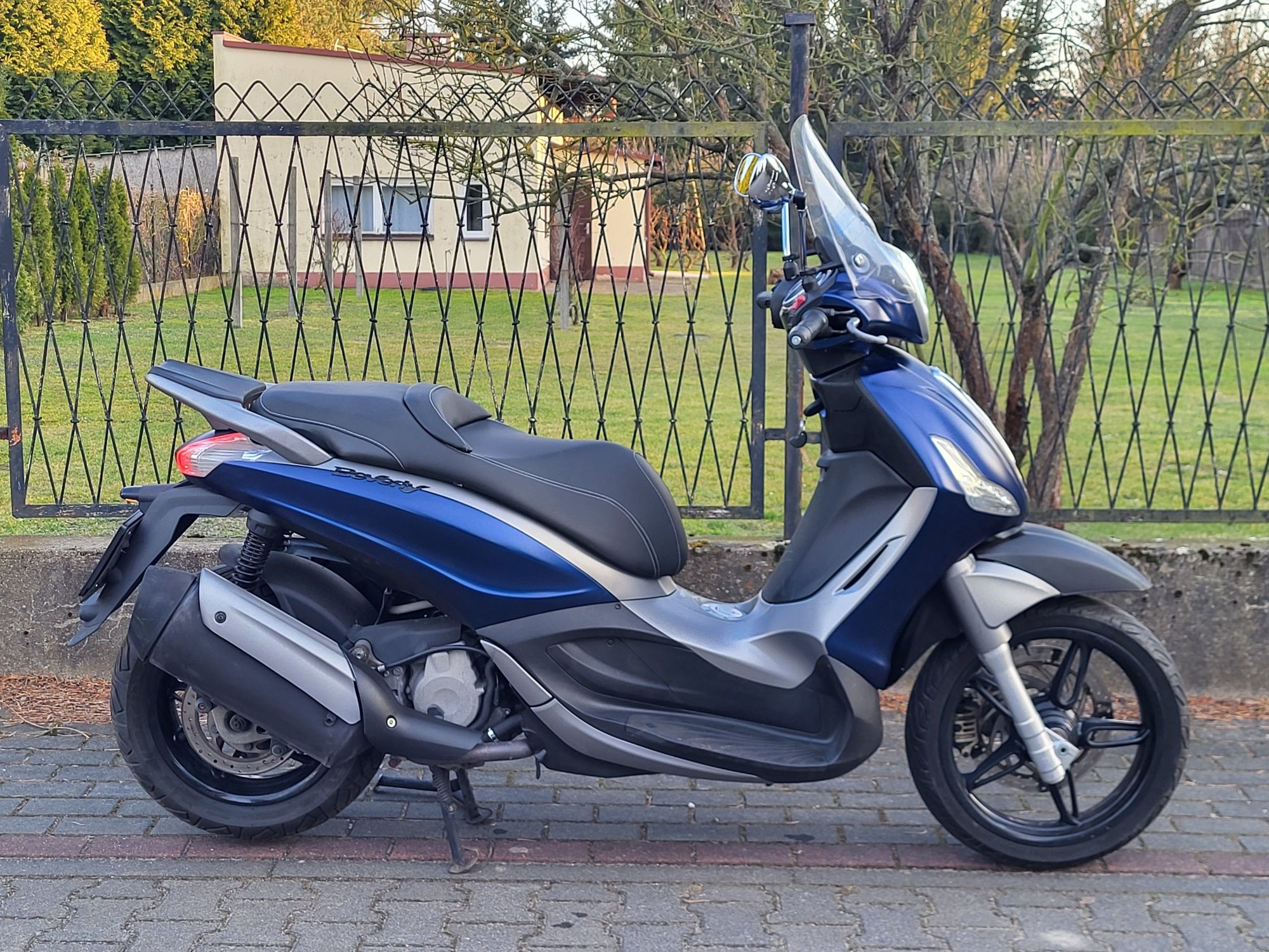 Piaggio Beverly 350