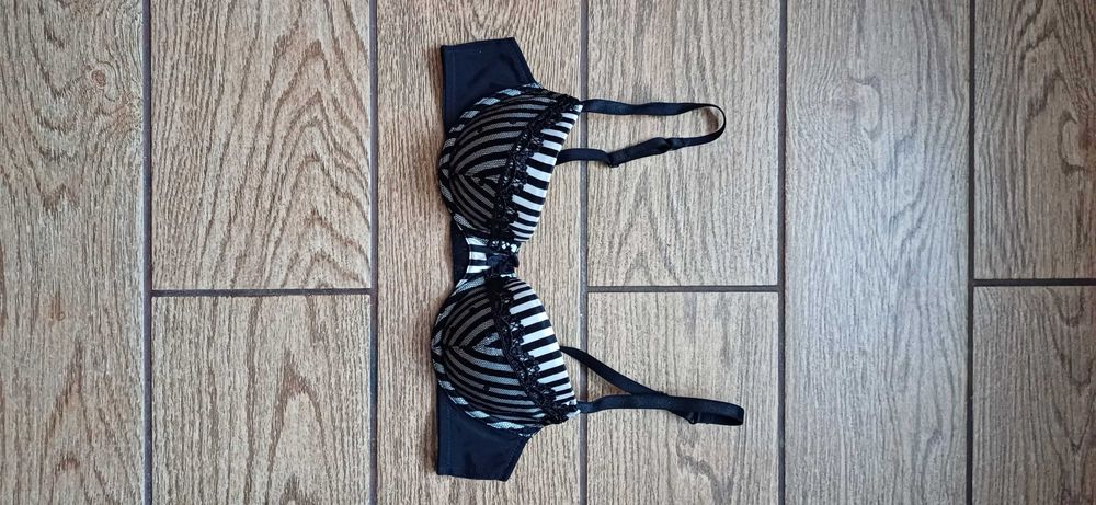 Czarno biały biustonosz George r. 75 A