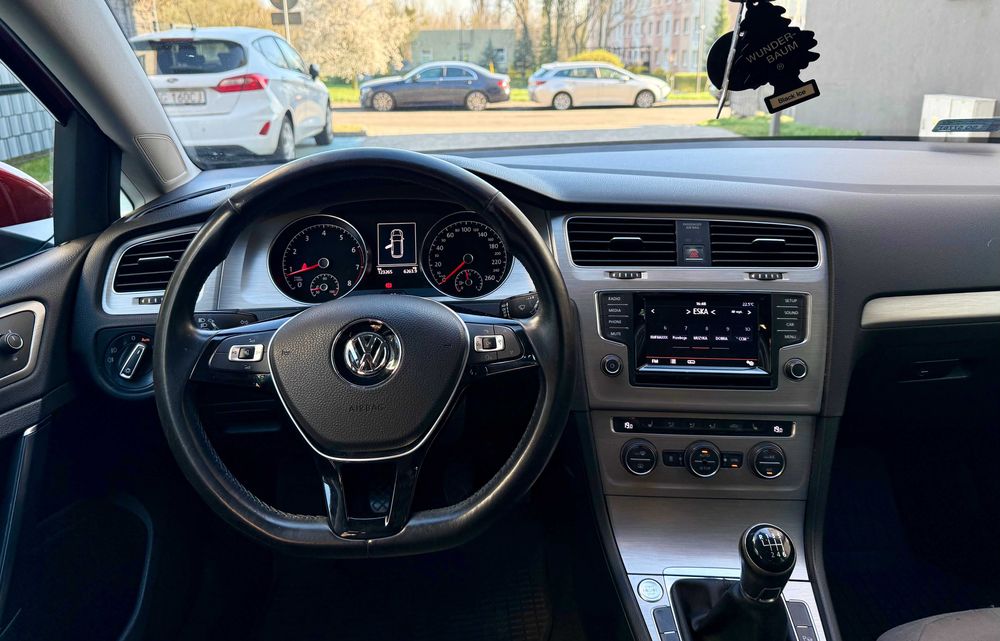 Volkswagen VW Golf VII 7 Kombi 1.2 TSI super wyposażenie mały przebieg