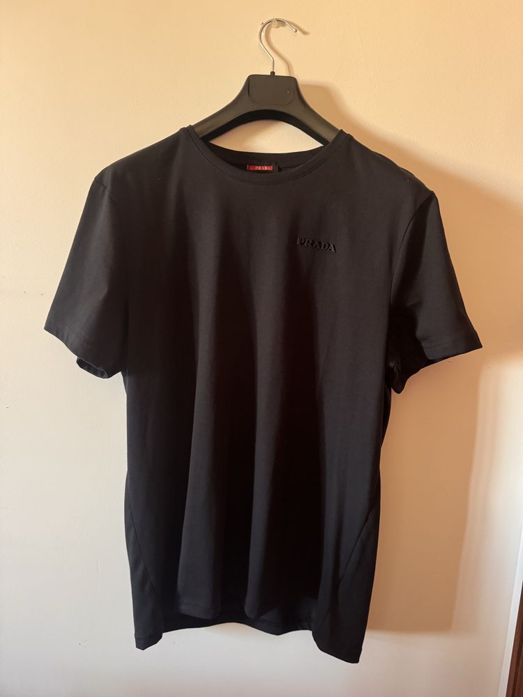 T-Shirt Prada Milano - 2 cores disponiveis
