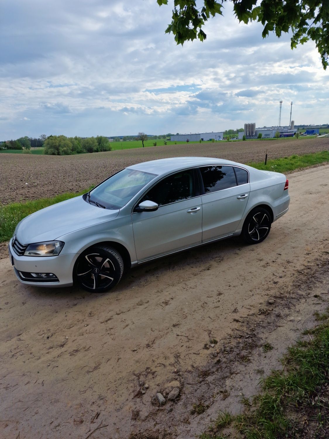 Volkswagen Passat B7 2.0tdi 2 komplety kół, nawigacja, bluetooth,klima