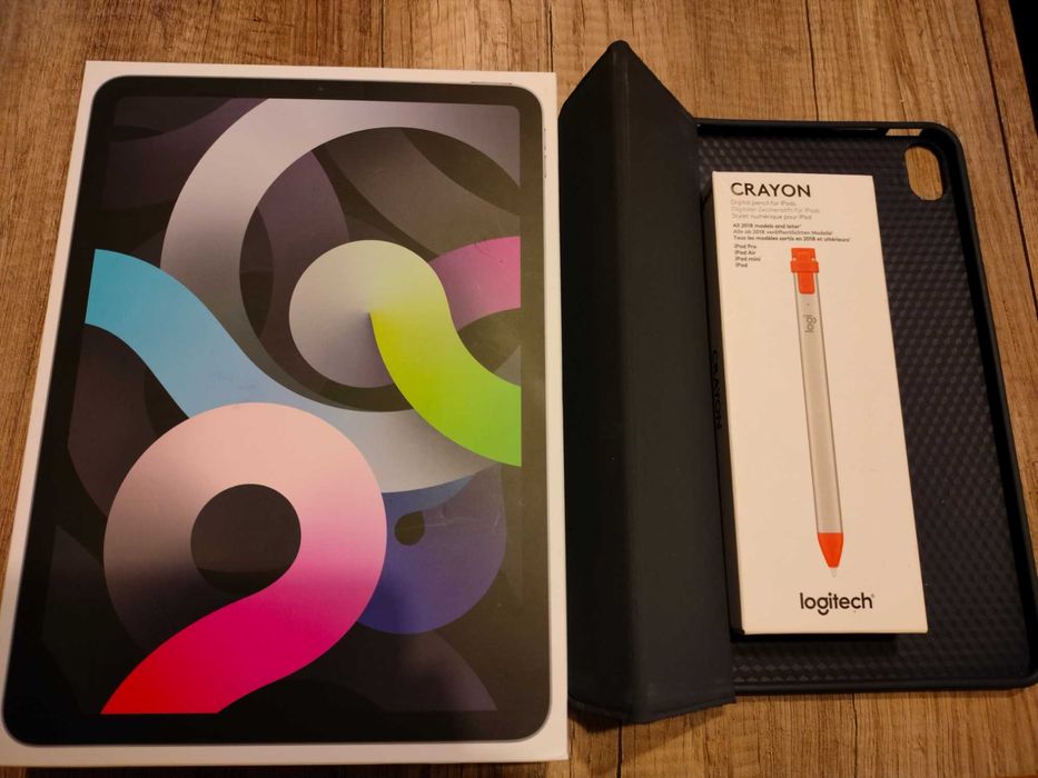 iPad Air 4 + Logitech Crayon