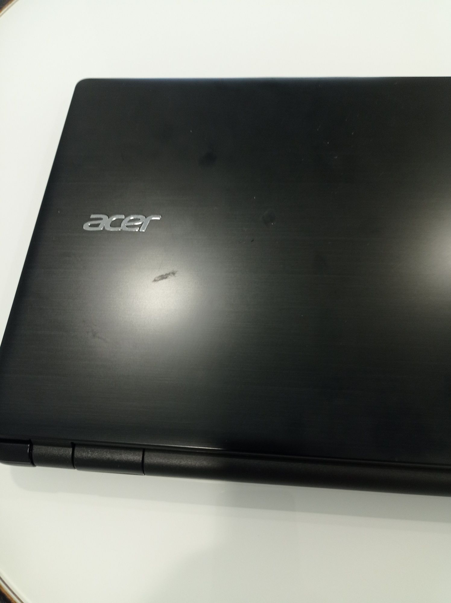 Vendo computador portátil Acer E15