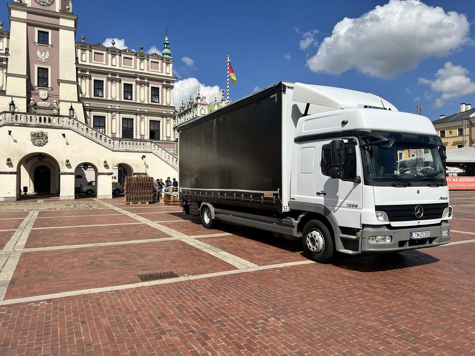 Transport rzeczy, maszyn, przeprowadzki winda