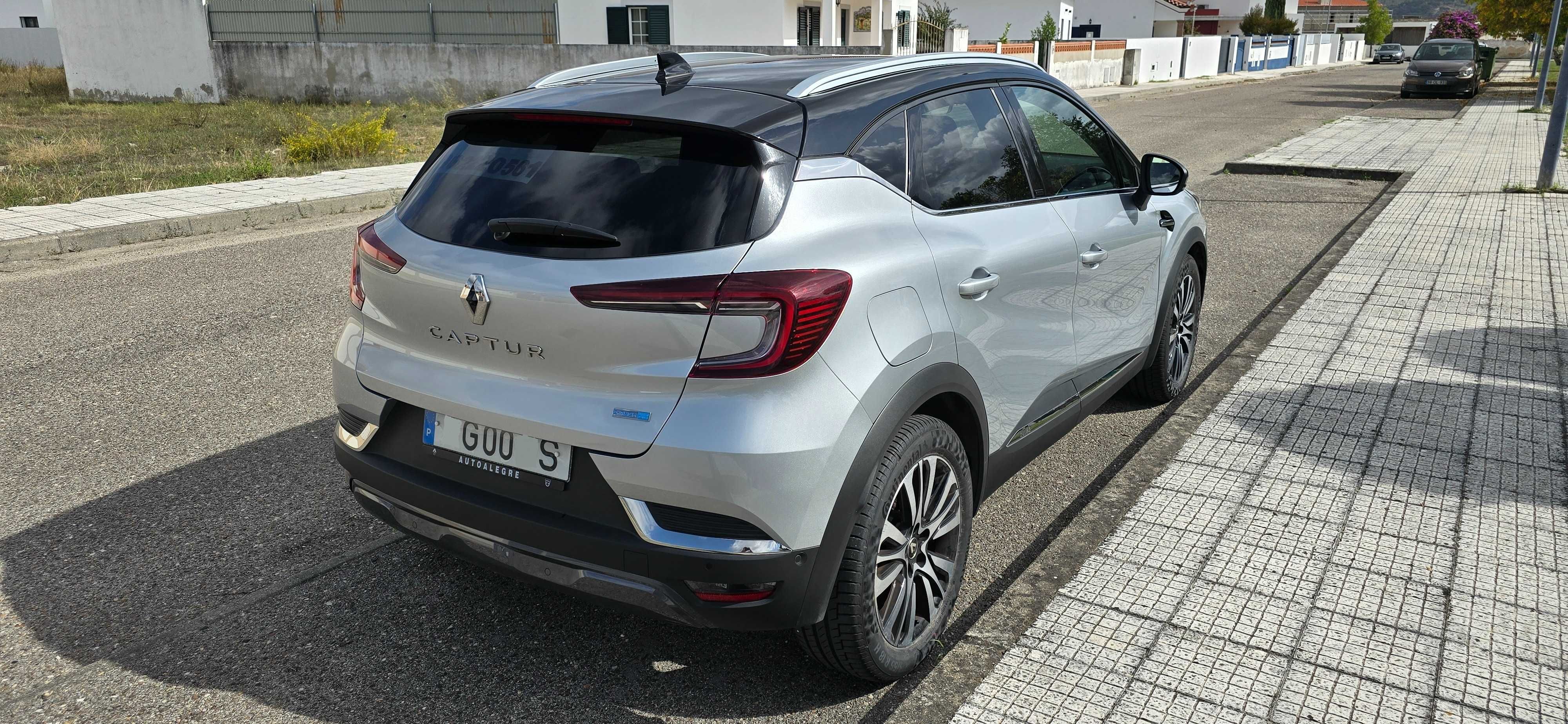 Renault  Captur Versão – Initial Paris E-TECH HÍBRIDO PLUG –IN 160