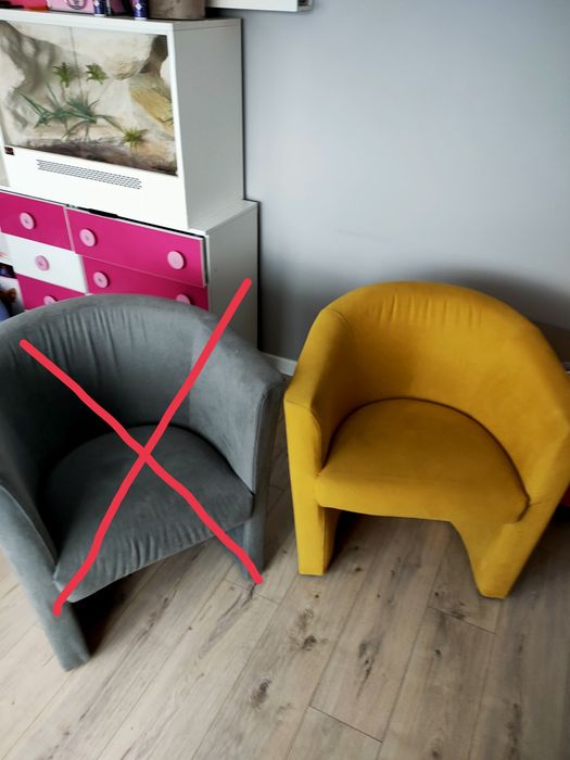 Ładny żółty fotel