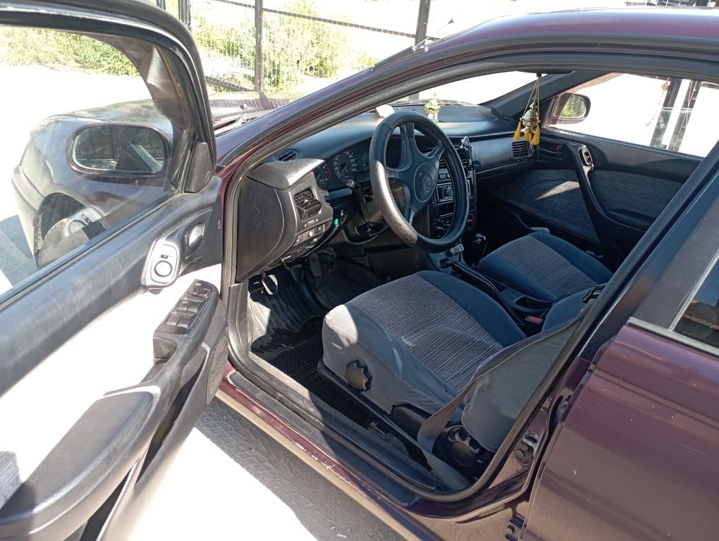 Toyota Carina E 1.6