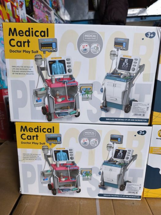 Ігровий набір лікаря з візком  з Польщі звук та світло