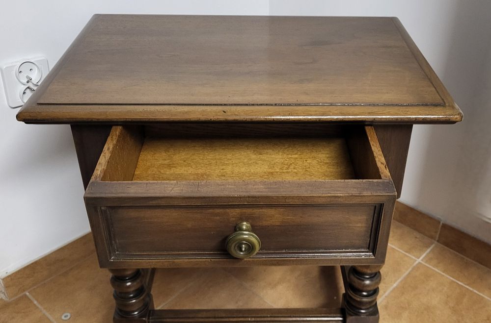 Stolik drewniany holenderski.