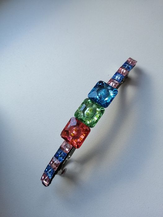 Эксклюзивная заколка с камнями сваровски