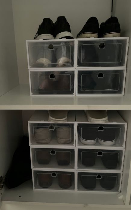 Biała szafka na buty regał z 20 organizerami z klapką