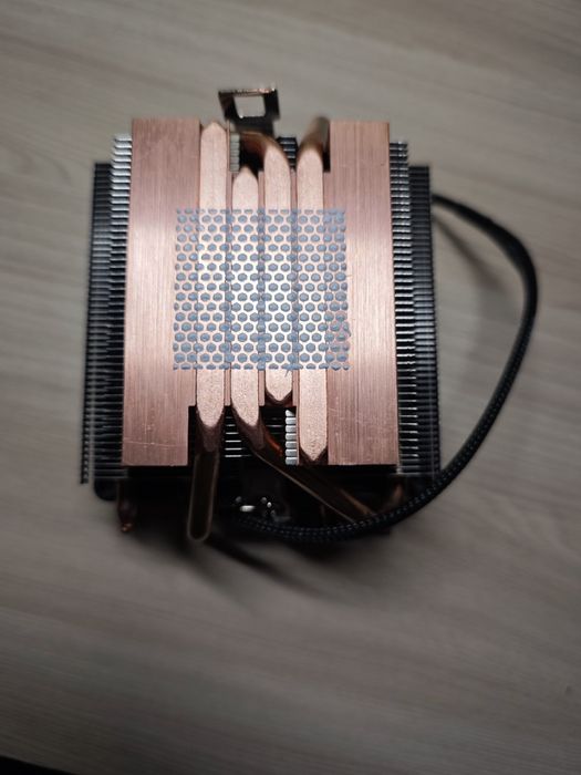 Кулер AMD Wraith Prism