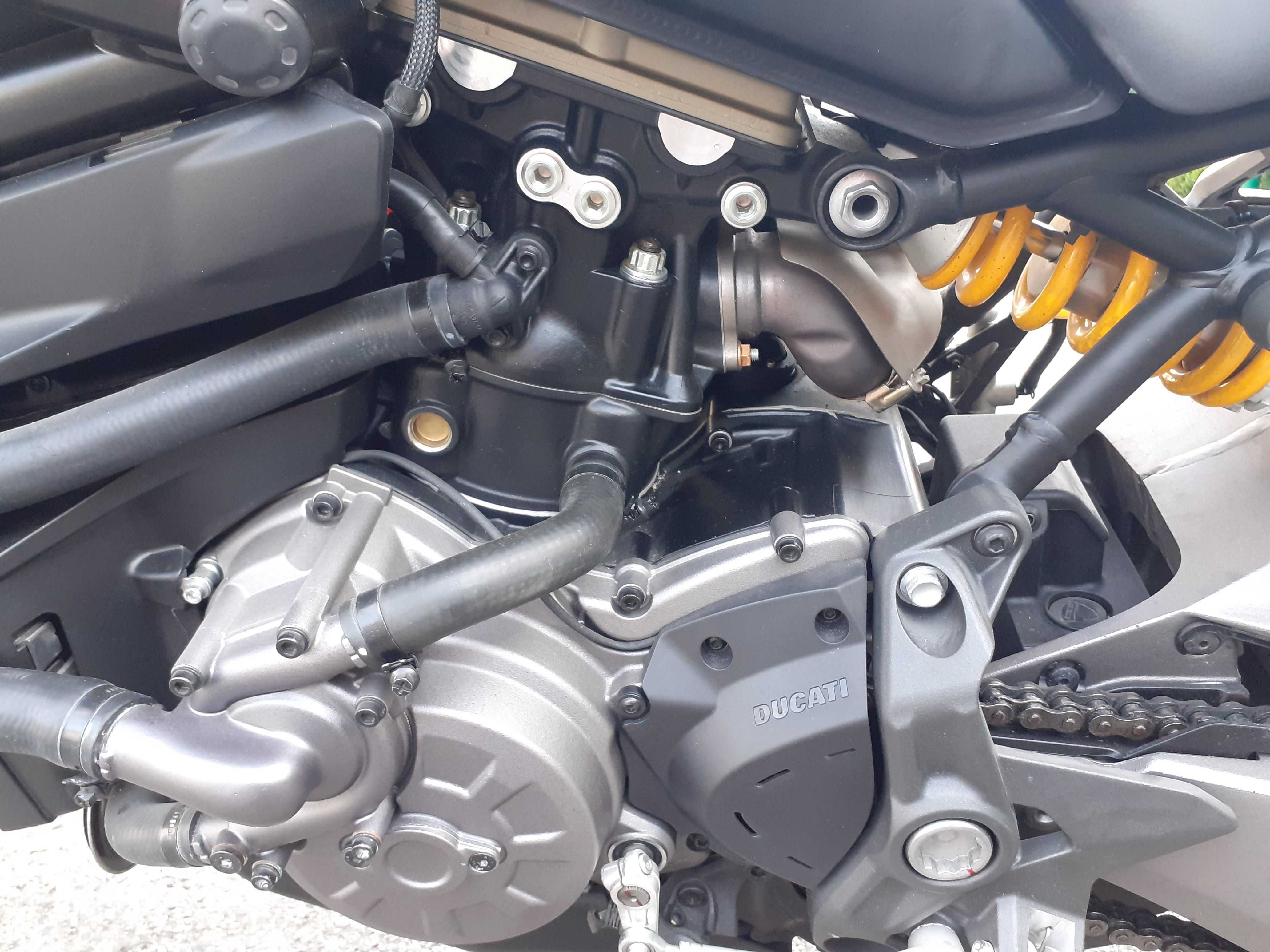 Ducati Monster 821 z 2020 roku przeb 4462 km. igła 38999 zł.