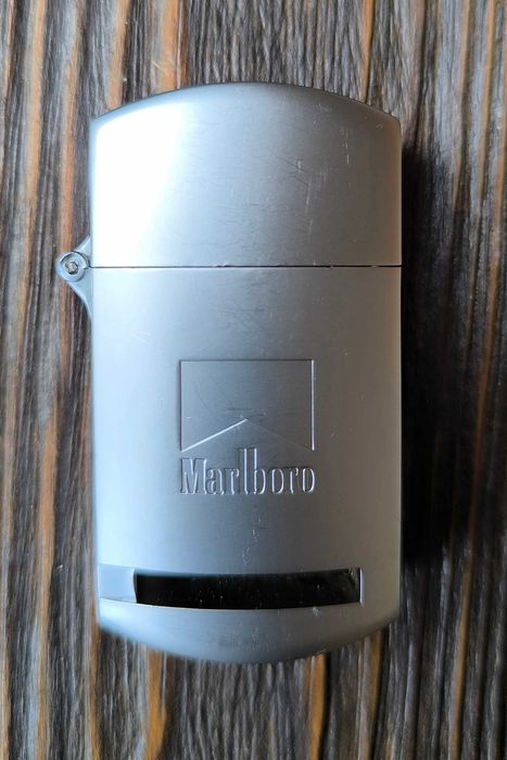 Zapalniczka benzynowa Marlboro- nie używana