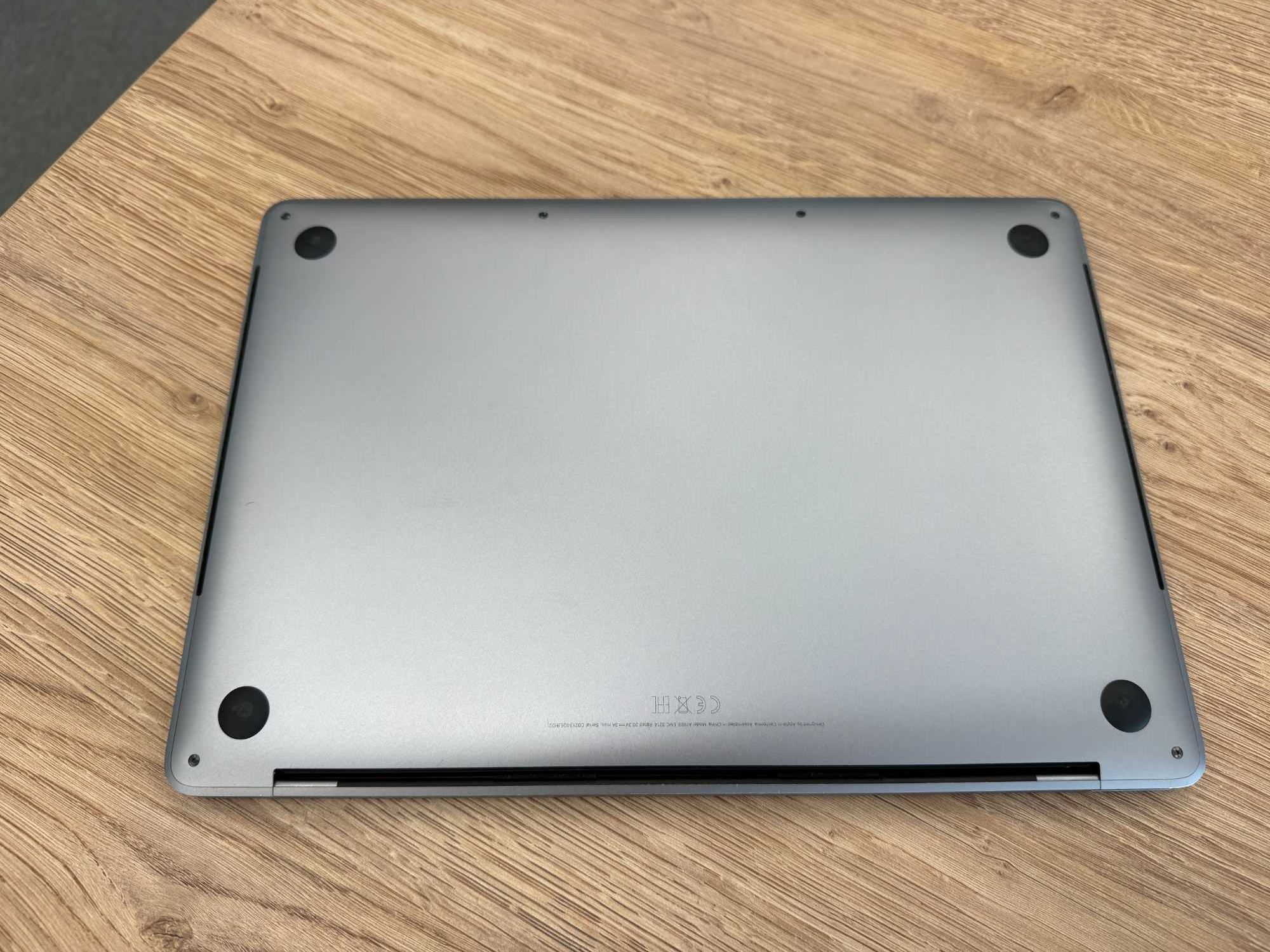 Apple MacBook Pro 13" A1989 | i7, 16GB RAM, 1TB SSD, macOS Sequoia