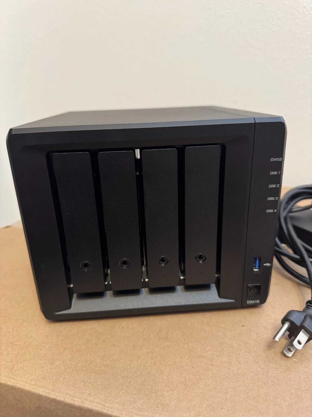 Synology DS418 NAS - 4 wnęki z 4x 4 tb napędami