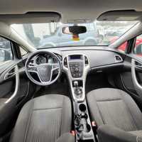Opel Astra rok 2011 zadbany, głośnomówiący