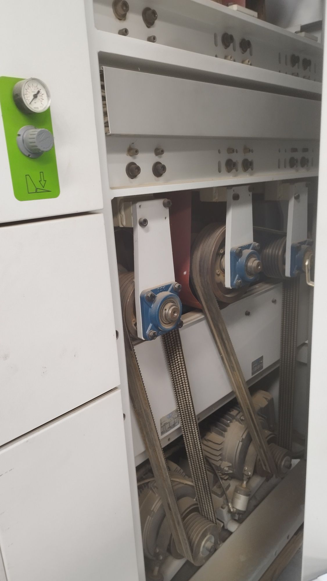 Esquadrejadora Esquadrejado F45 com guias de aço