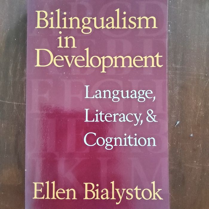 Livro " Bilingualism in development"