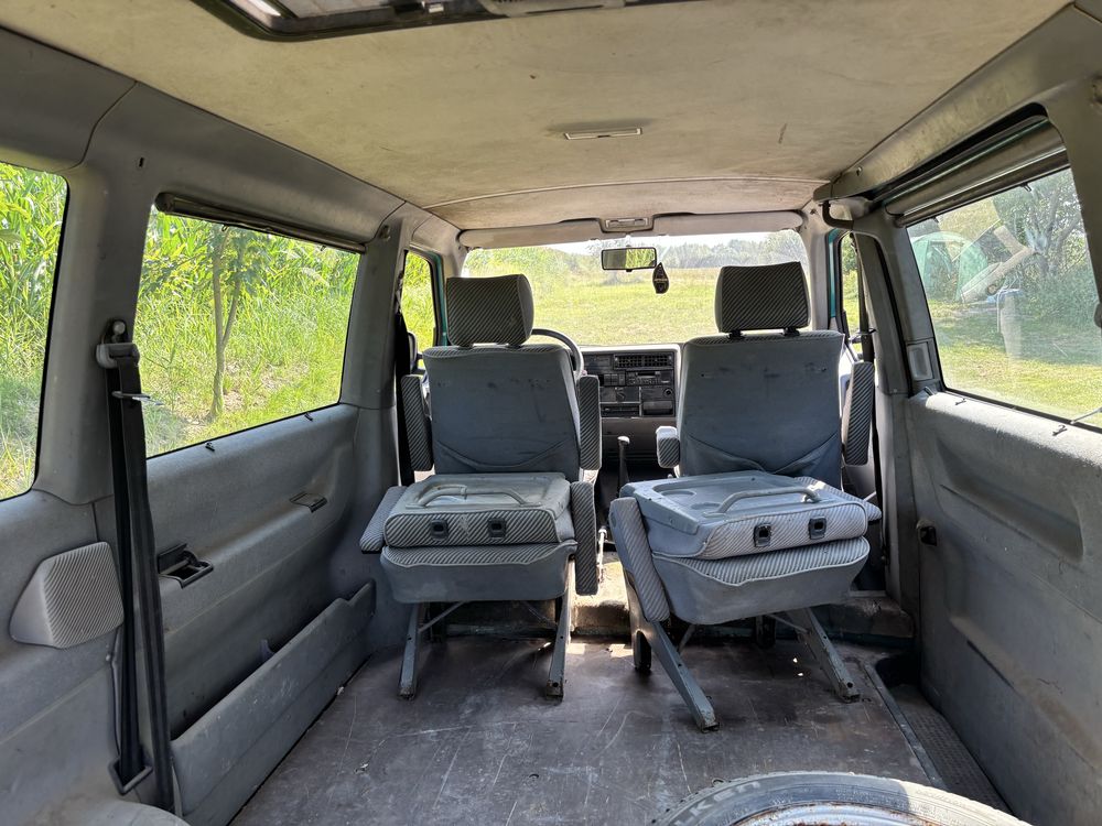 Volkswagen t4 7 os 2.5 B + lpg z hakiem
