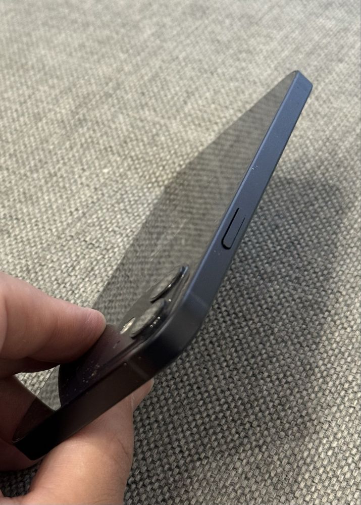 iPhone 12 black 128GB stan BDB gratis ładowarka QI
