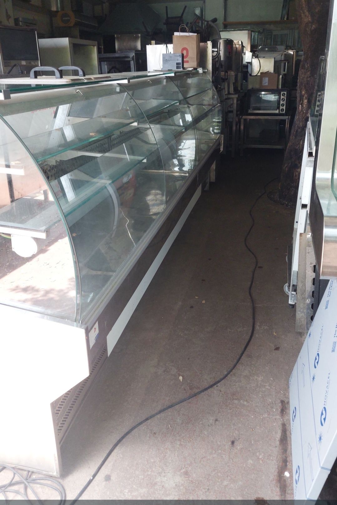 Vitrines refrigeradas usadas varias opções em aço inox,  ótimo estado