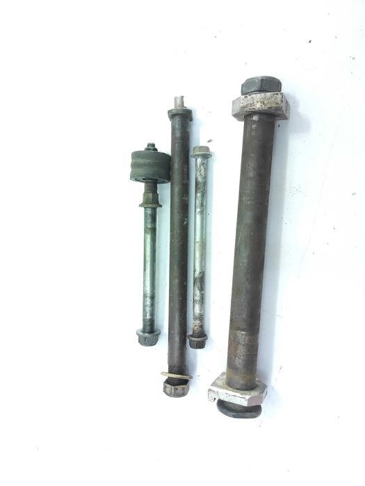 Suzuki Rmz 450 05do08 Oś koła wahacza śruby silnika kiwaka Części