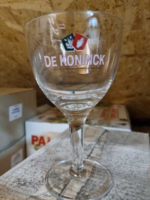 belgijskie szklanki i pokale do piwa 208 sztuk do baru, pubu, knajpy