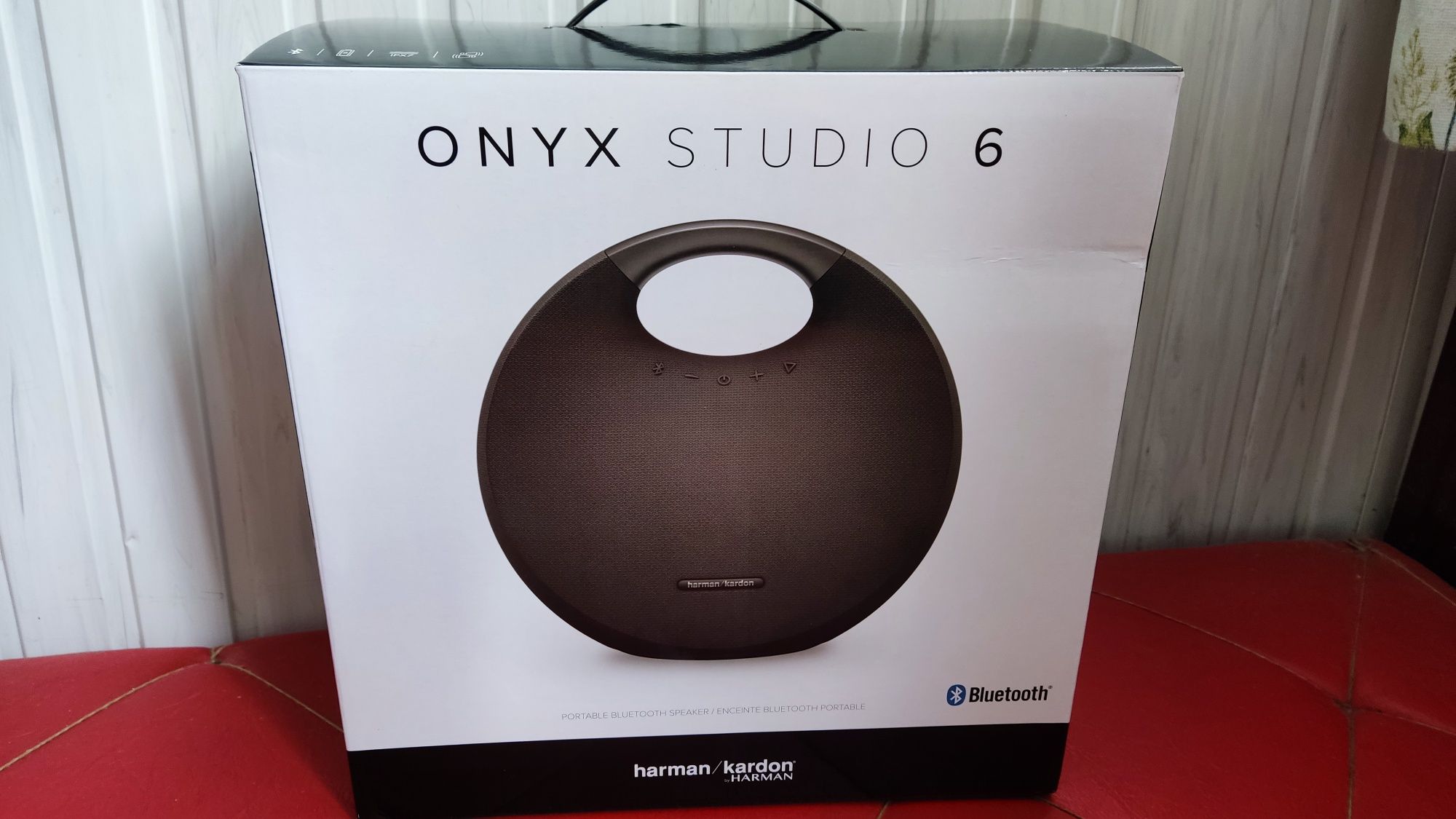 Bluetooth колонка Harman Kardon Onyx Studio 6