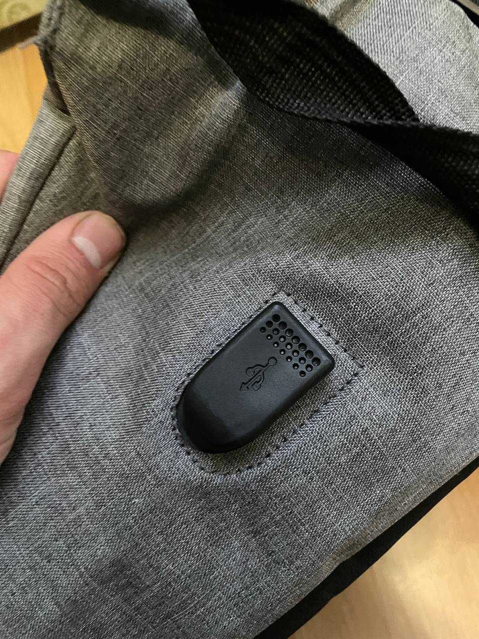 Рюкзак-антивор с USB портом Bobby Backpack