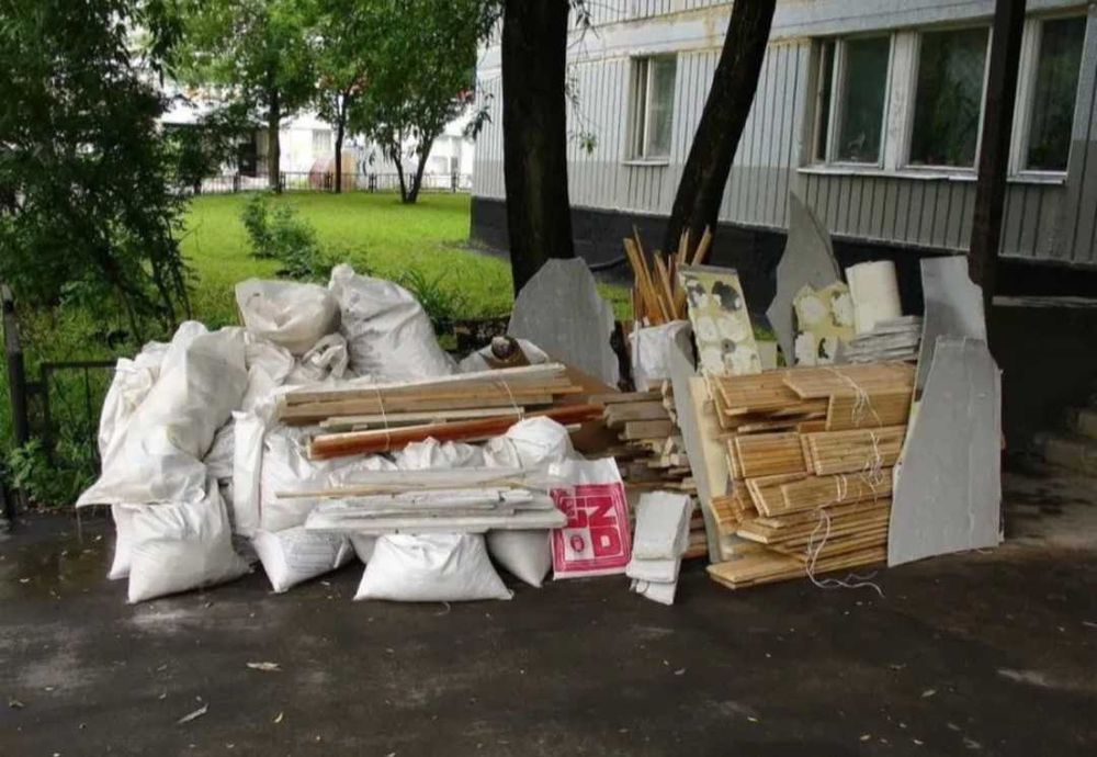 Вивіз сміття Вивіз будівельного сміття Оренда спецтехніки екскаватор